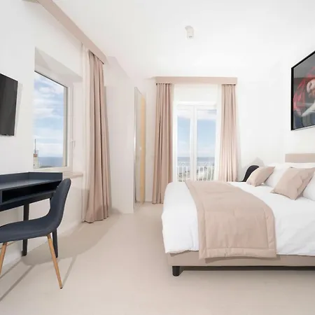 Sopramonte 7 4* Capri