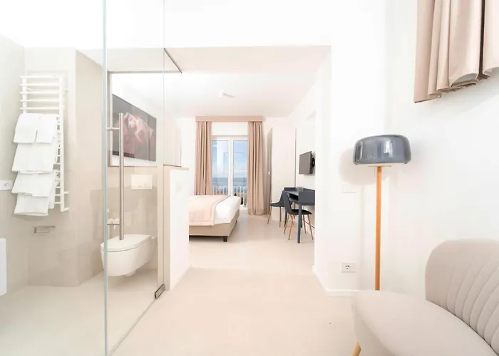 Sopramonte 7 게스트하우스 4*