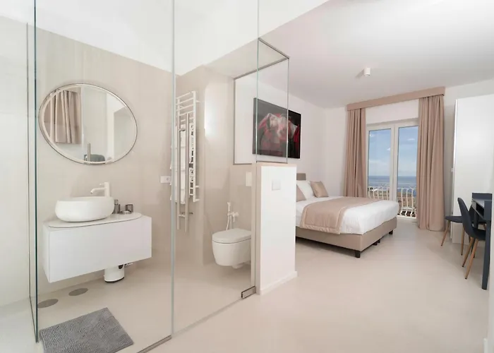 Sopramonte 7 Pensión 4*